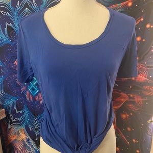 Front tie everyday tee